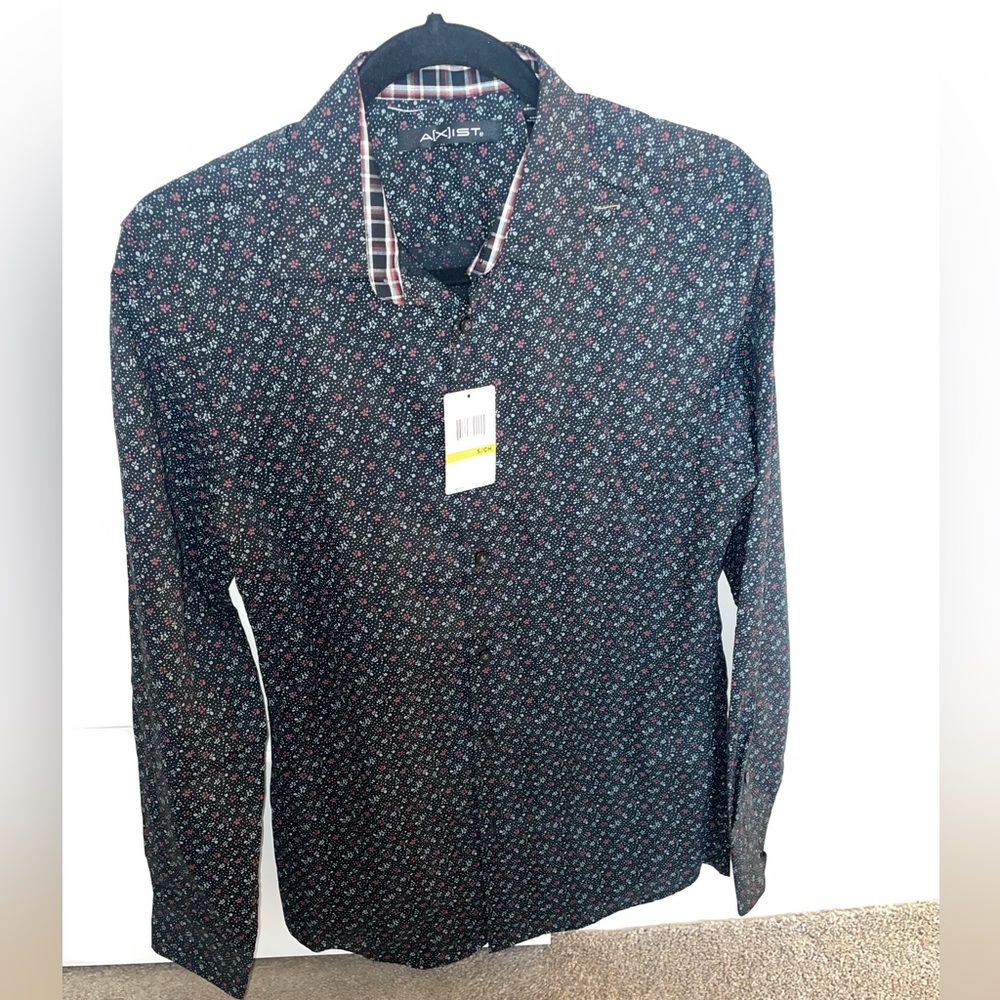Axist shirt sz small Brand new $15